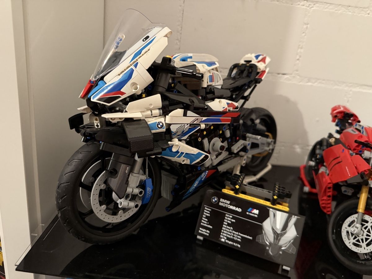Lego Kit di costruzioni: LEGO Technic BMW M 1000 RR Motorrad – Usato da Kölliken venduto da Vivii01
