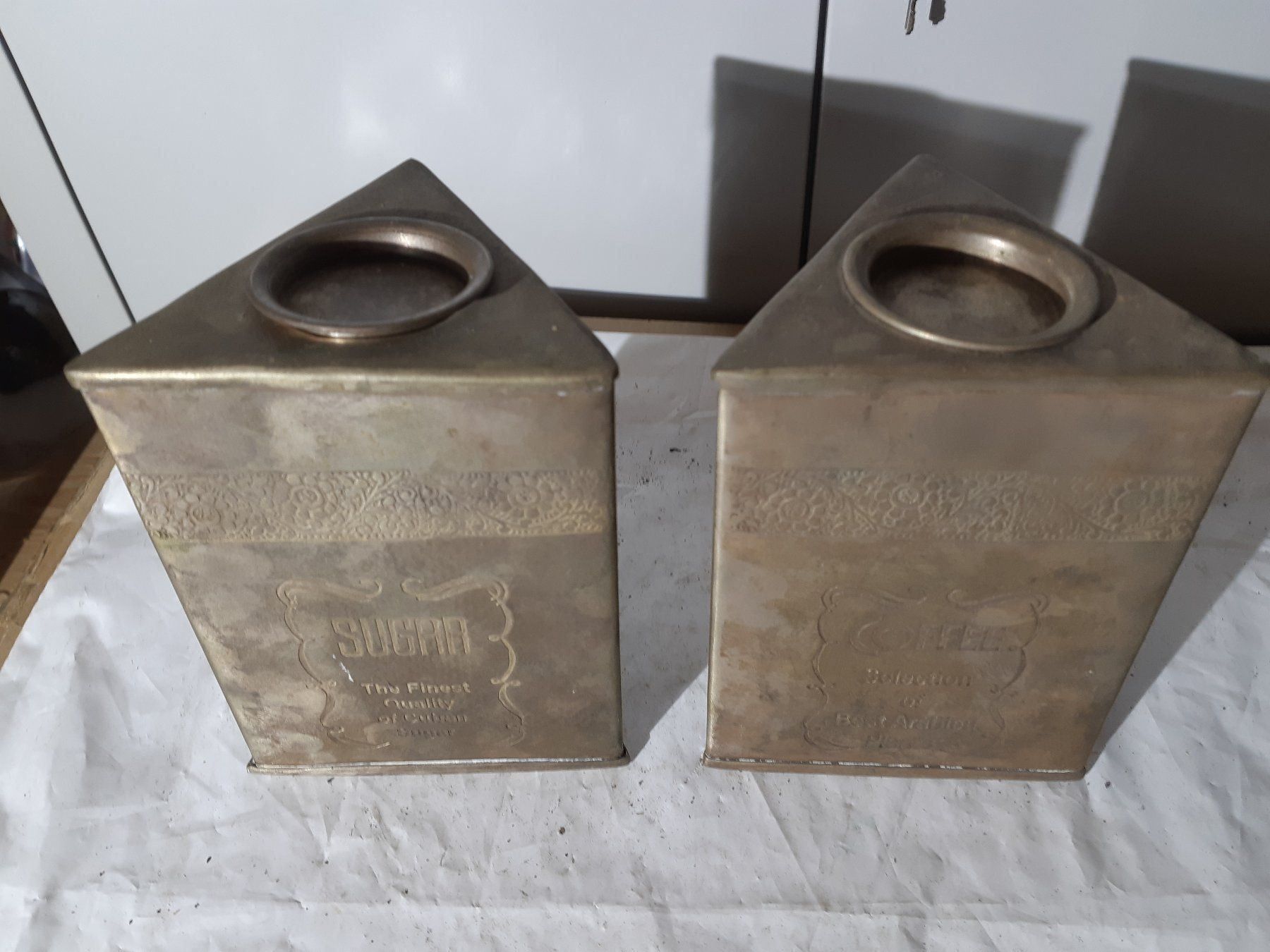 Cucine complete: Blechdosen aus Kuba – Usato da Grindelwald venduto da carro5