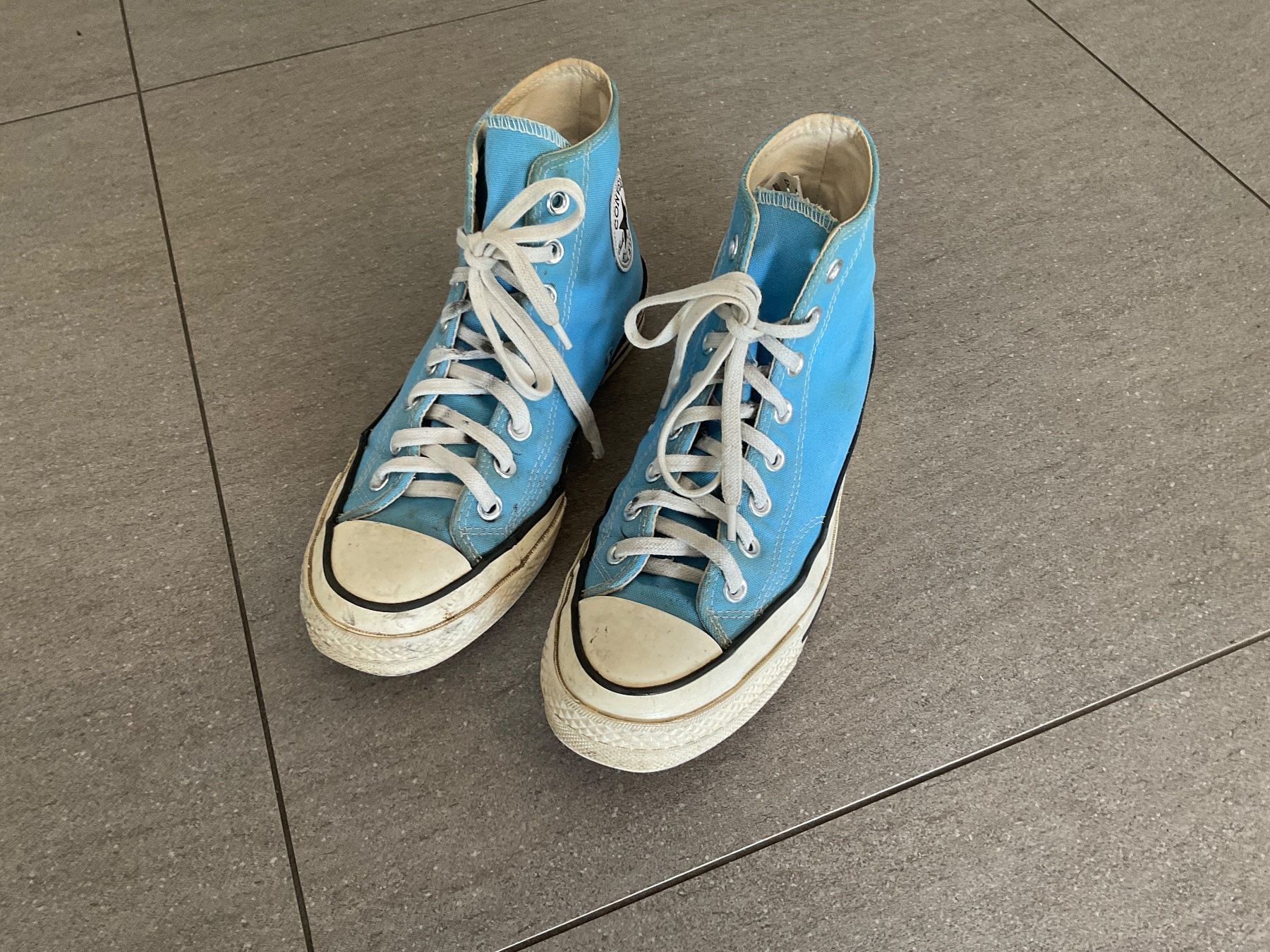 Scarpe da uomo: Converse Chuck Taylor High Sneaker hellblau – Usato da Herdern venduto da sar_l8sf