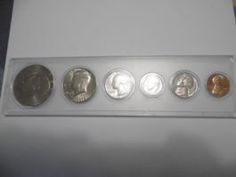 Münzensatz  USA 1776 - 1976 unz.  ( Cu / Ni )