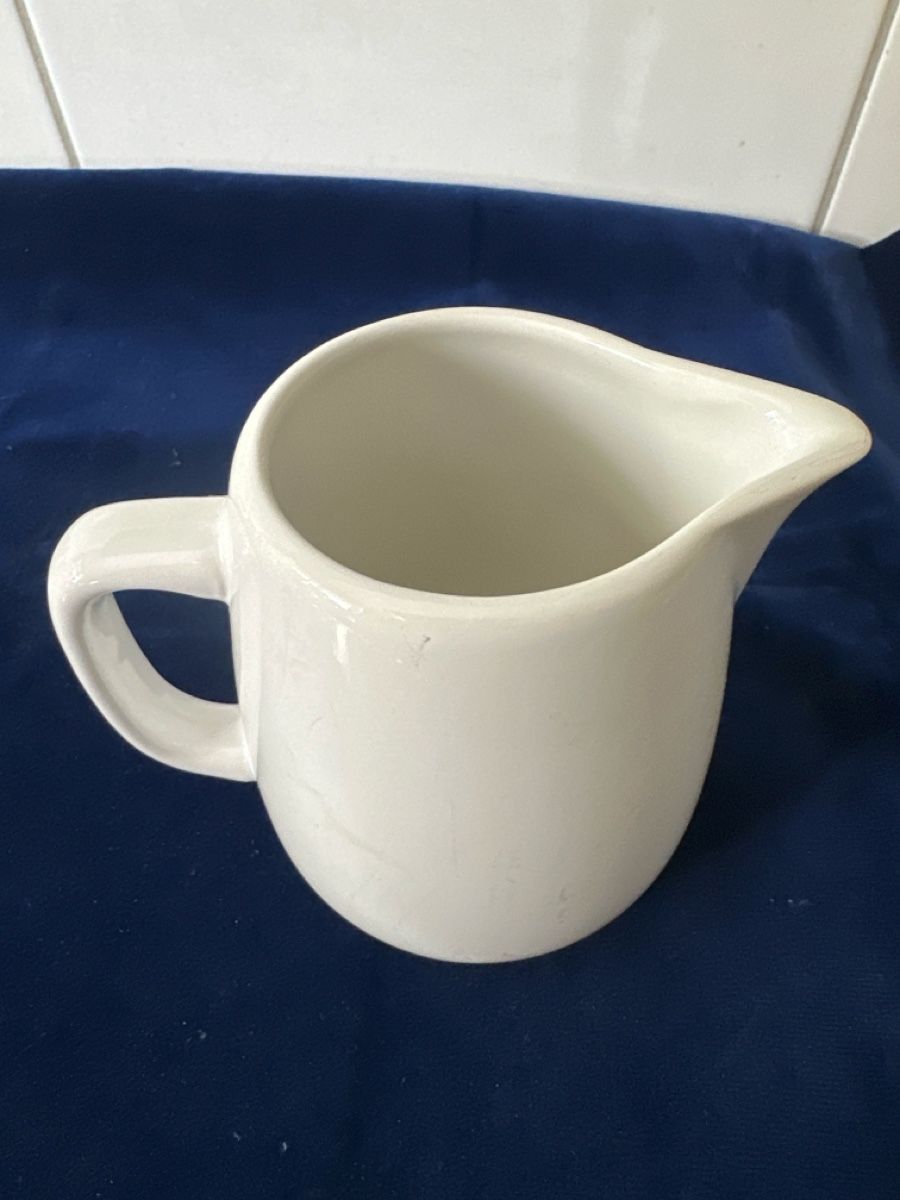 Rössler Caraffe: Rössler - Milchkännchen weiss 0.65L  – Usato da Zürich venduto da Chaeffeler 1