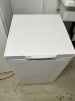 white freezer (IGNIS)