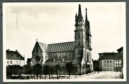 AK sw Basel BS Münster,autofreier Münsterplatz ≈ 1925  