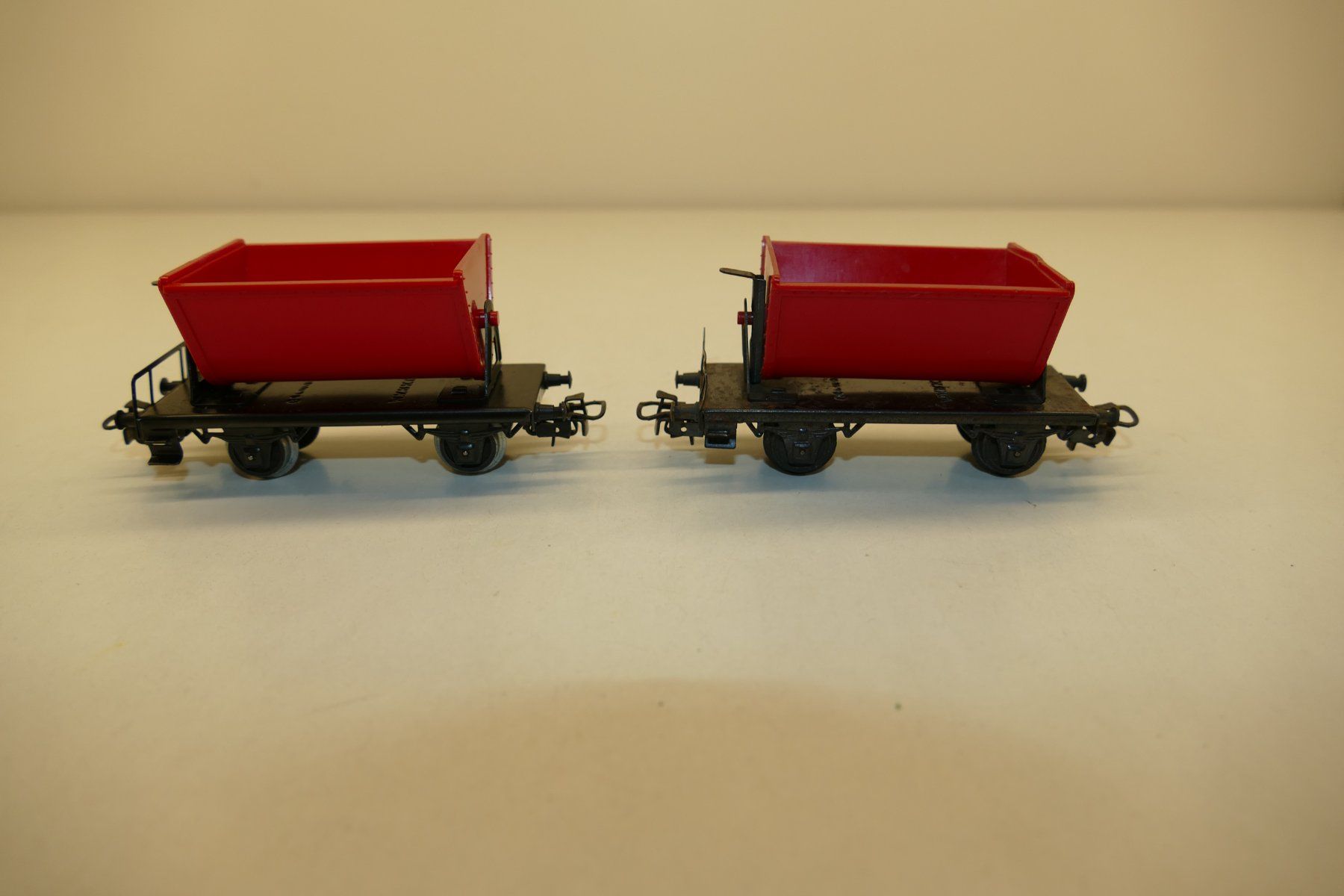 Märklin Modellini di ferrovie: Märklin H0: 2xKippwagen – Usato da Niederhasli venduto da rail-duerst 1
