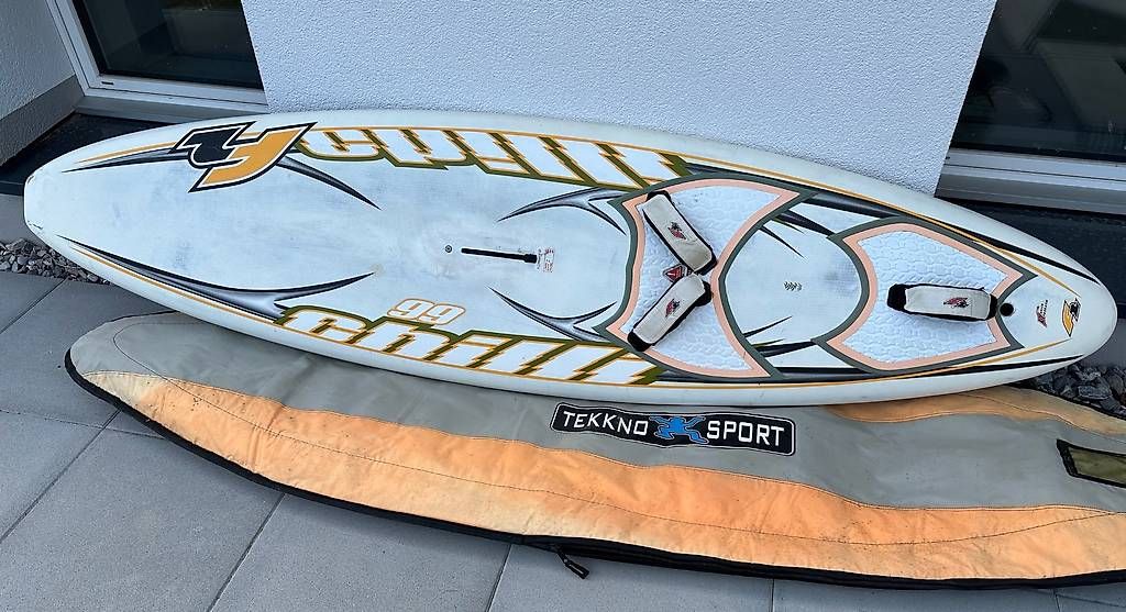 Tavole da surf e di nuoto: F2 Chilli 99L Windsurfboard - gebrauchter Zustand – Usato da Aeschi b. Spiez venduto da Meriana91