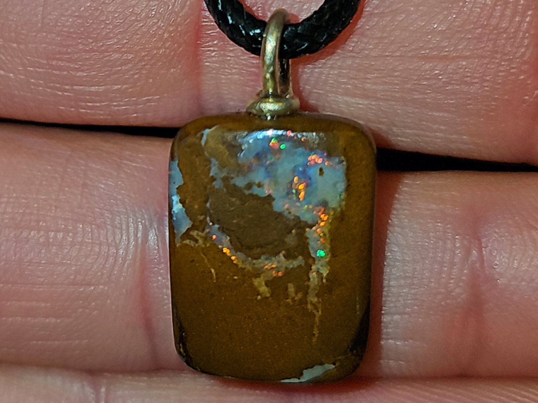 Pietre preziose: Natürlicher australischer Boulder Opal Anhänger – Usato da Uerkheim venduto da Winwinner 4