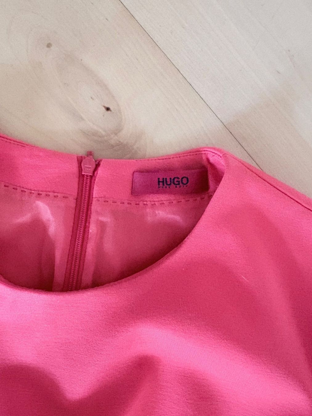 Hugo Boss Vestiti: Hugo Boss Cocktailkleid, lachsfarben – Usato da Kaiserstuhl AG venduto da Tunturi77 1