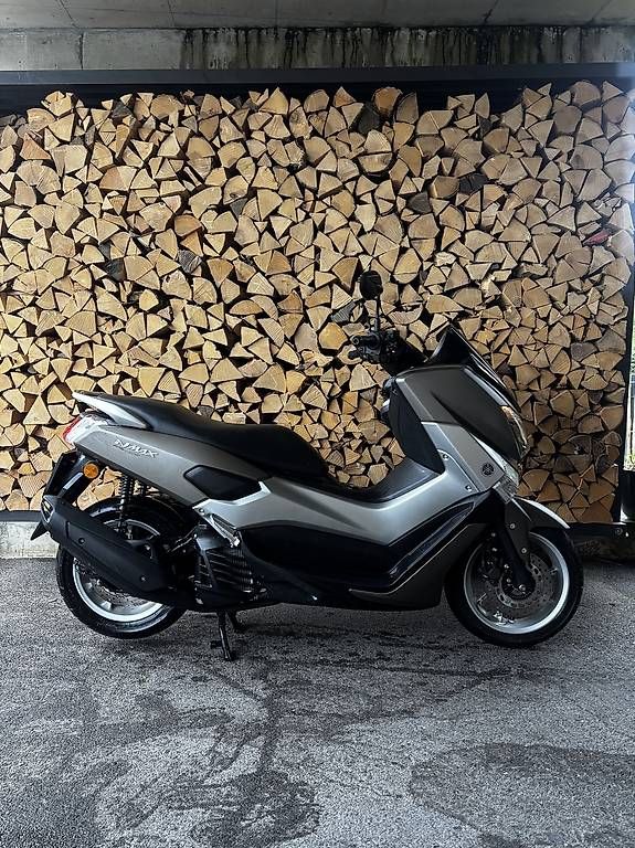 Scooters: Scooter YAMAHA 125 – Gebraucht aus Riaz von Thomann9 1