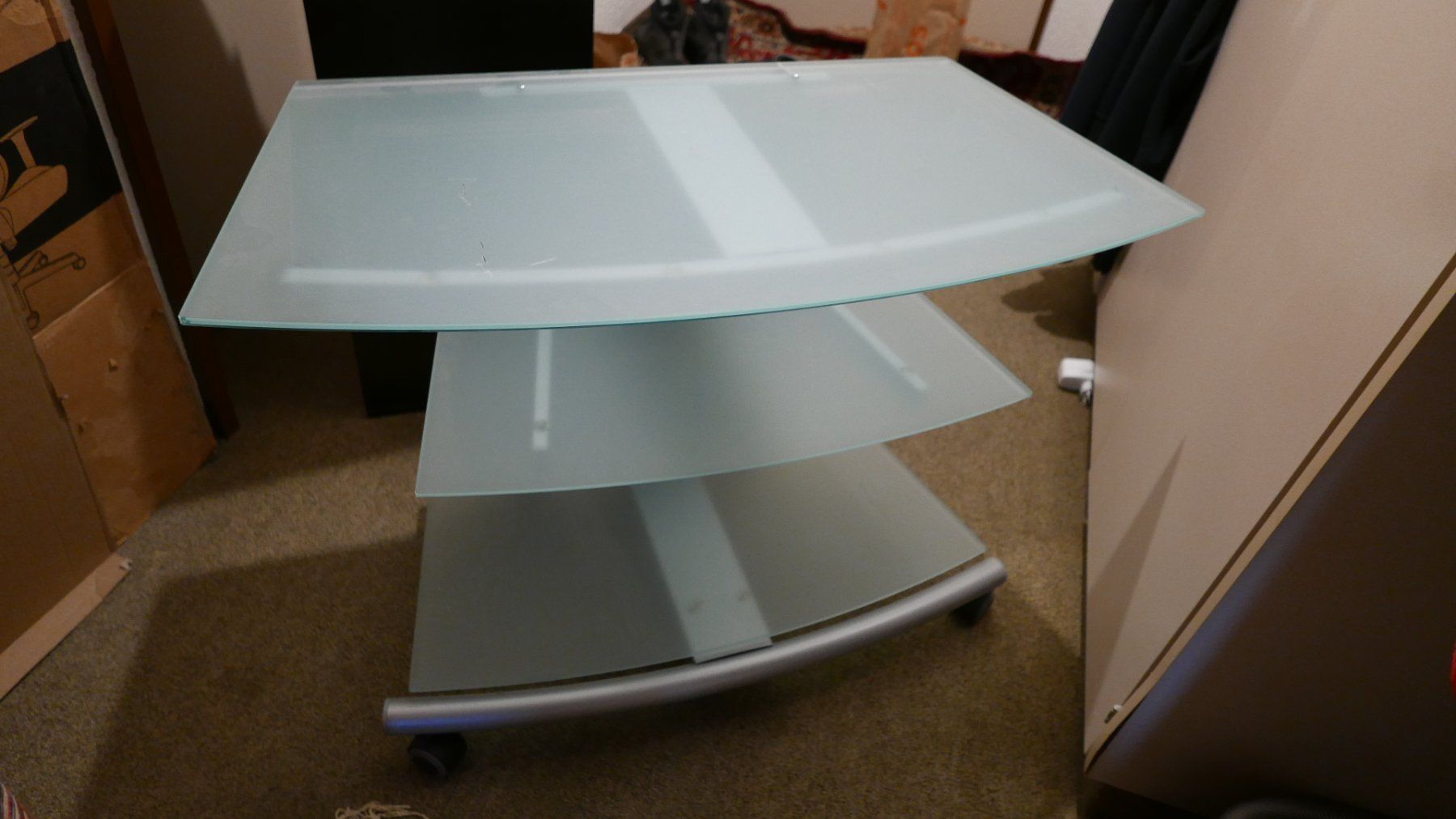 Pfister Mobili TV: TV Metal / Glas Möbel auf Rollen – Usato da Herisau venduto da joxototeimat