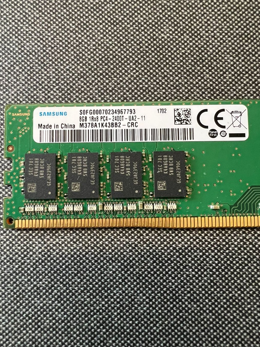 Samsung Memoria / RAM: 2x Samsung 8GB DDR4 RAM PC4-2400T – Usato da Zürich venduto da Nice_2_u 1