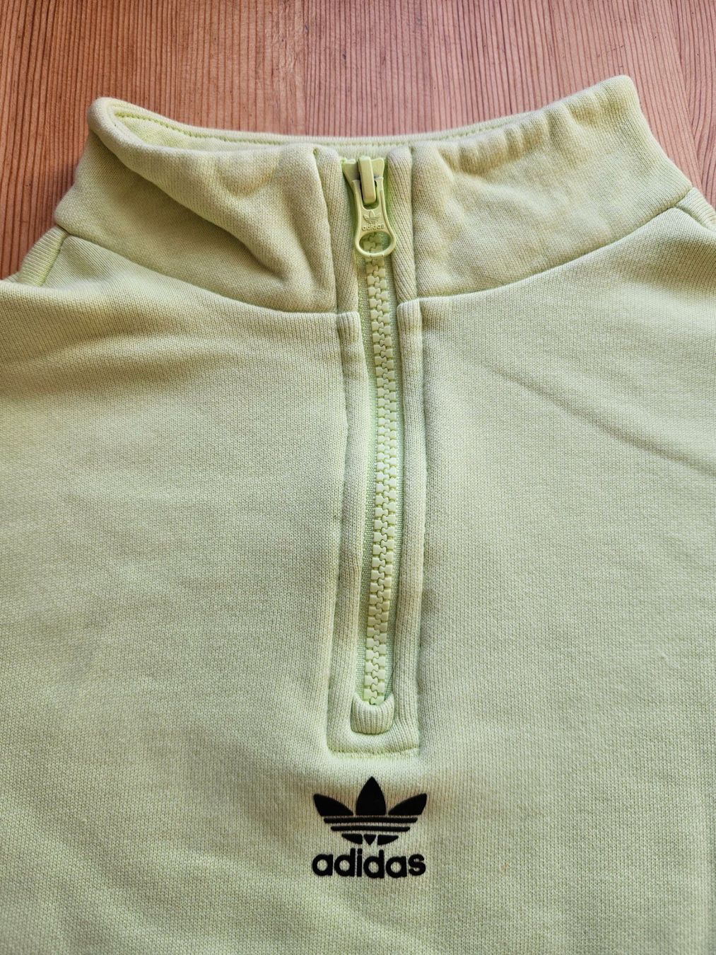 Adidas Pulls & Sweat-shirts: Cropped Sweater adidas Grösse XS retro Pullover – D'occasion à Hägglingen par United-Village-Trade 1