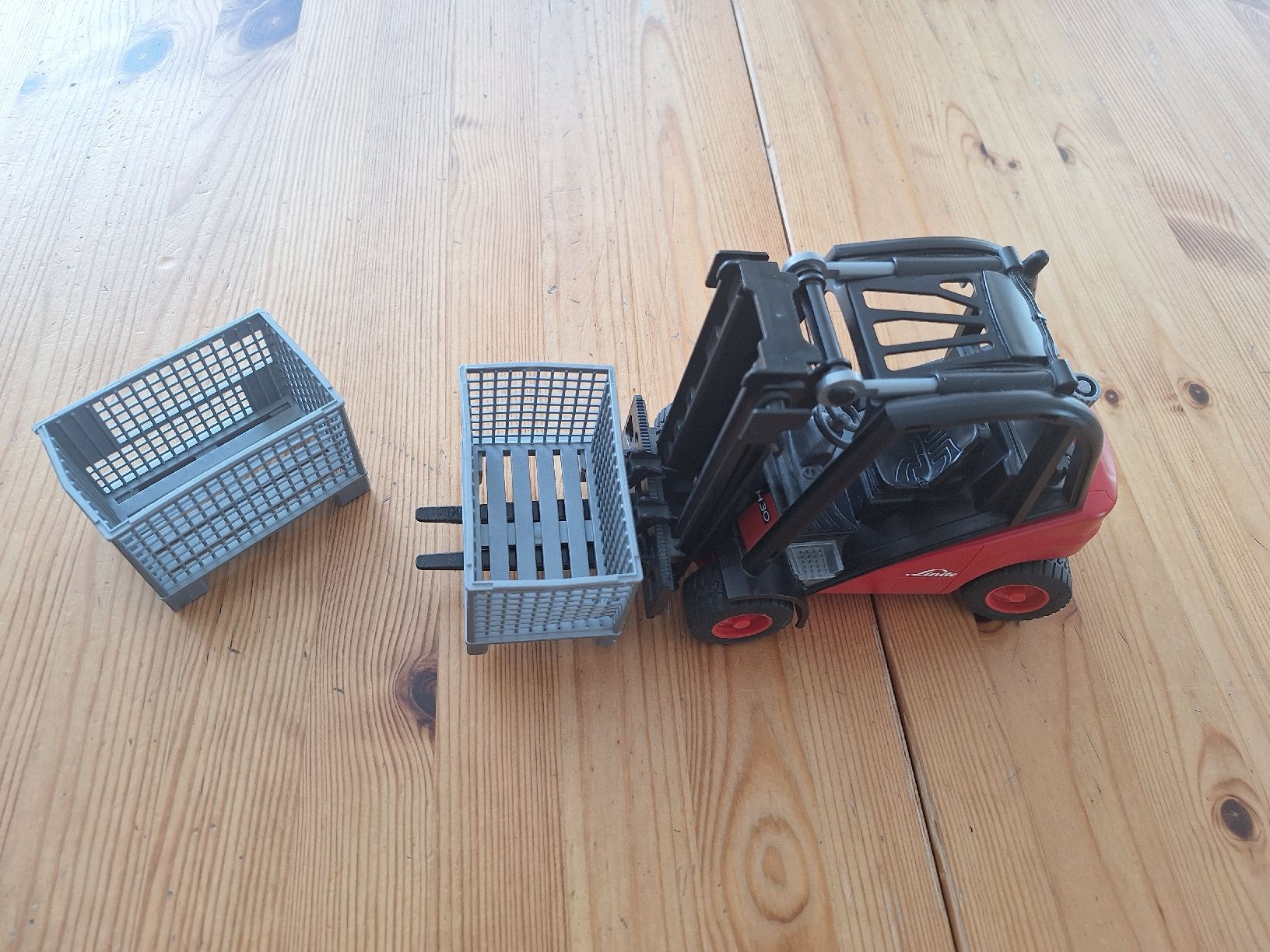 Bruder Giocattoli: Bruderset Lastwagen und Gabelstapler – Usato da Aesch BL venduto da ChezToKa 3