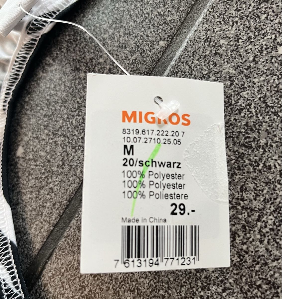 Kleider: Nagelneues Sommerkleid Gr. M – Neu und originalverpackt aus Hünenberg See von spartakus02 1