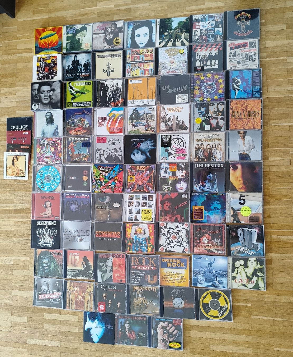 CD: Lot de environ 70 CD'S de Rock  – Usato da Ursy venduto da Sebastien-85