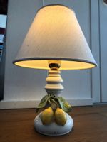 Tischlampe mit Zitronendekor