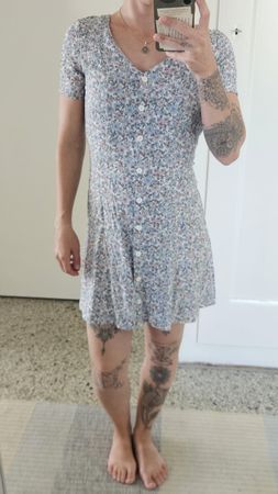 Kleid Blumenmuster Viscose Grösse XS guter Zustand
