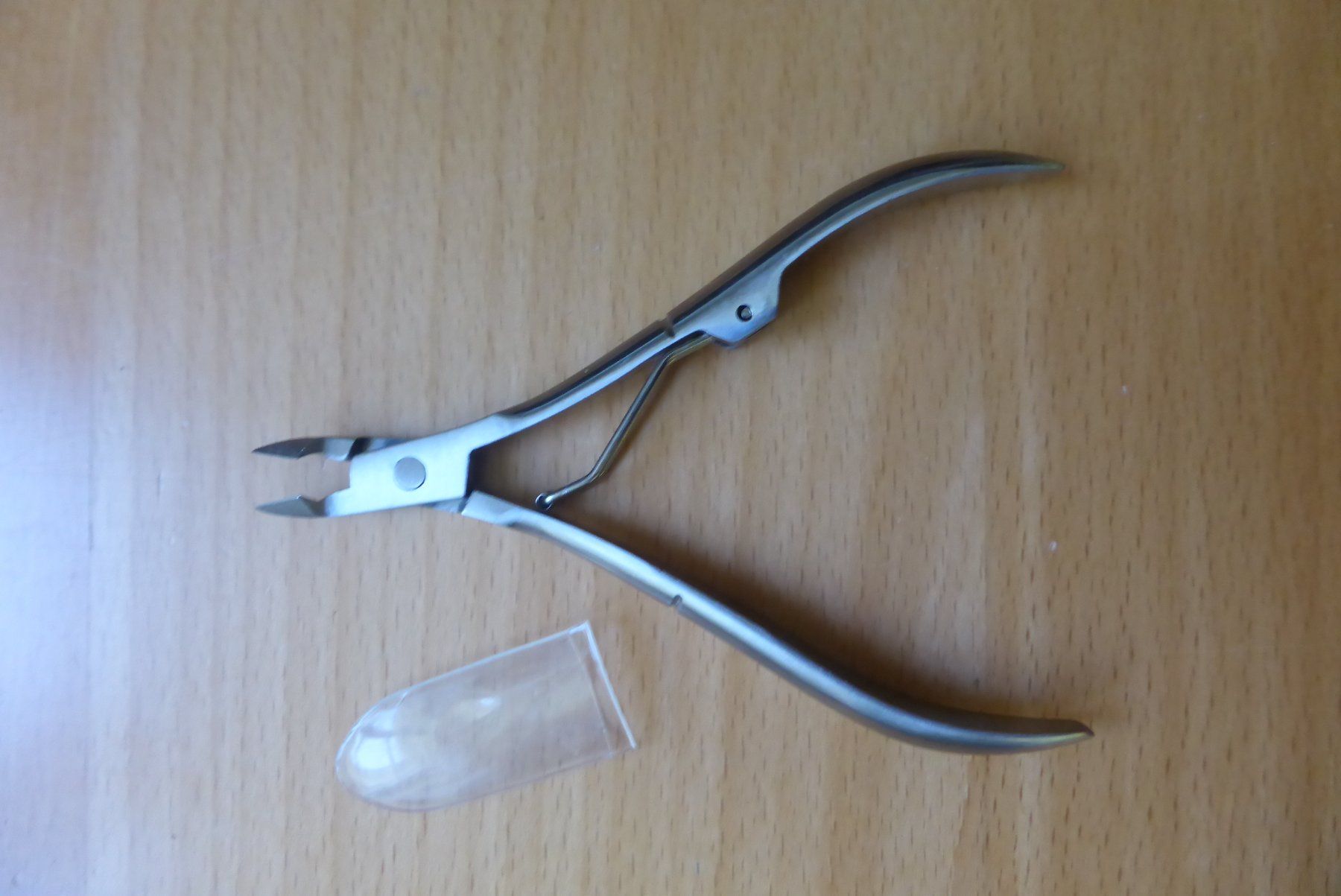 Manicure: Nagelschere mit Spannfeder - neu – Nuovo e nell'imballaggio originale da Brunnadern venduto da vapiano 1
