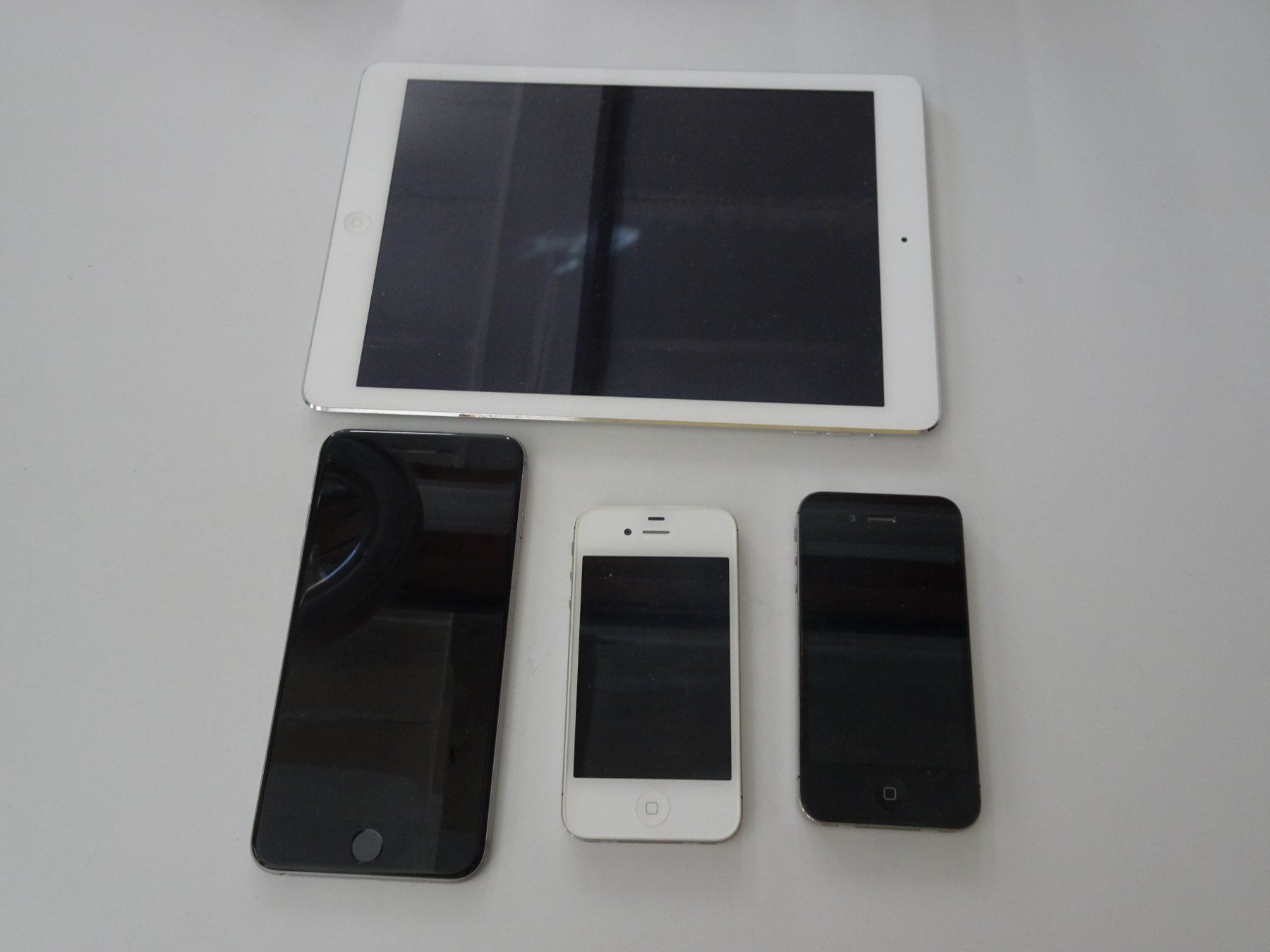 Apple Telefoni cellulari / Smartphones: Apple SET Ipad Iphone A1524 A1474 A1387 A1387 Code gesperrt! – Usato da Goldswil b. Interlaken venduto da troedlermarkt-goldsw 1