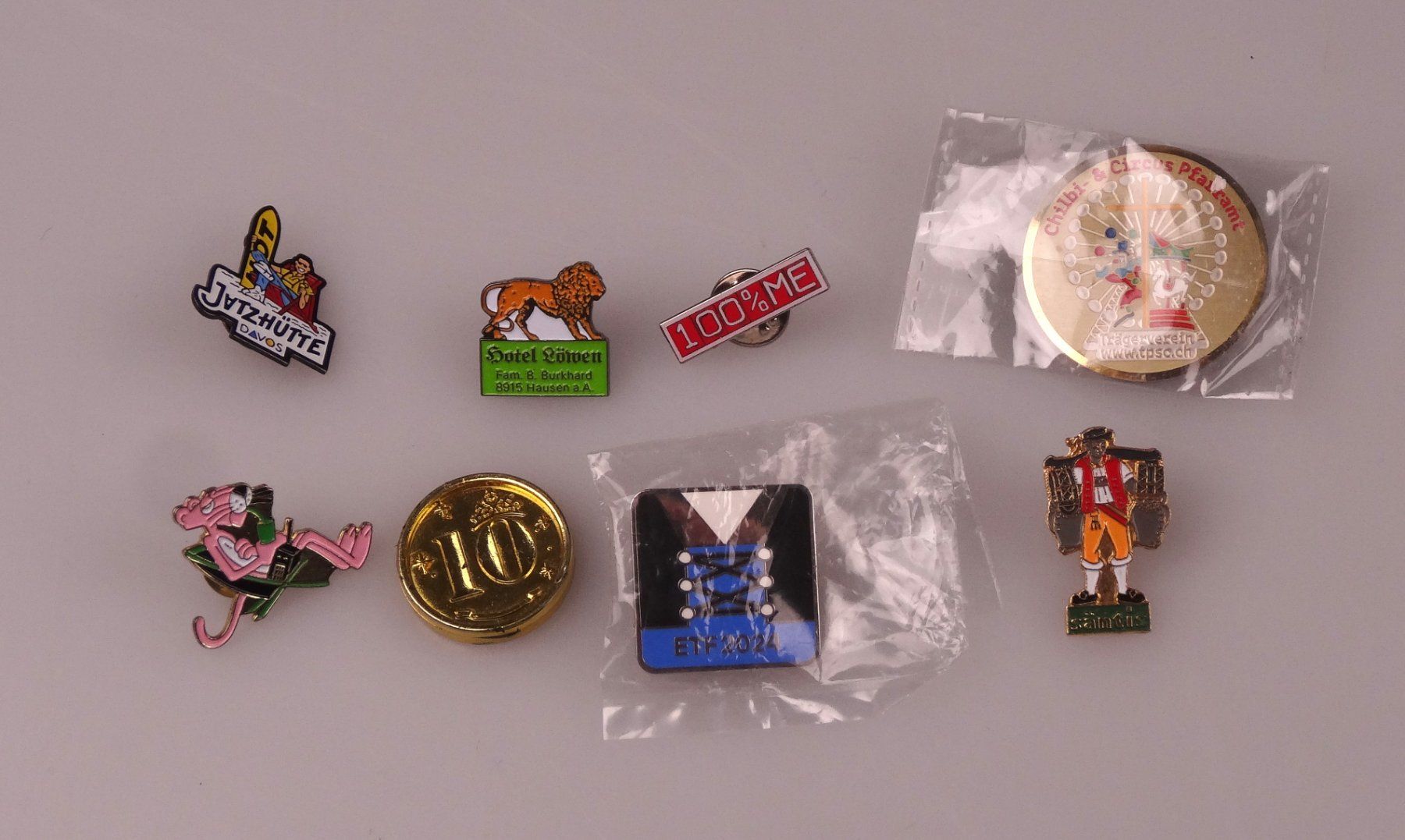 Placchette & Badge: Pins-Konvolut – Usato da Volketswil venduto da brockipfannenstil 8