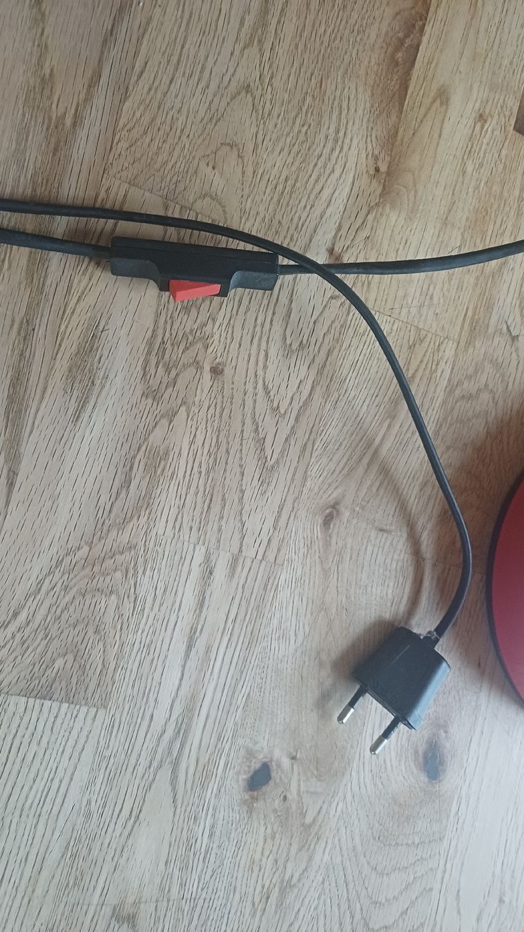 Schreibtische: Schöne Bürolampe – Gebraucht aus Flawil von Naphtali 4