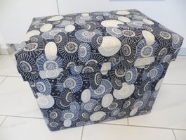 1 Teekiste aus Japan, gebraucht, mit jap Stoff überzogen