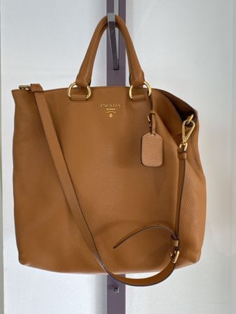 Prada Vitello Daino hellbraun