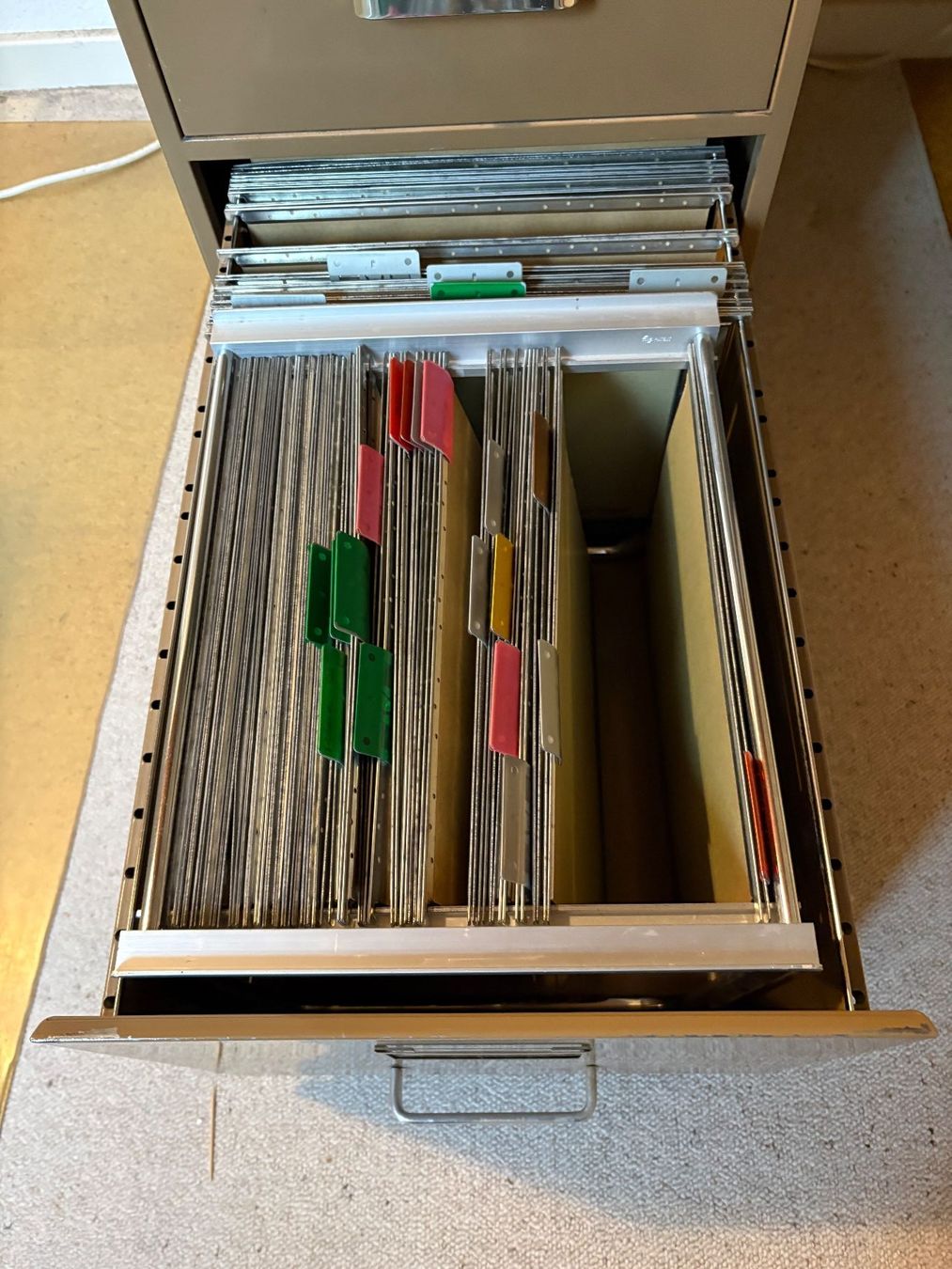 Schränke: Aktenschrank – Gebraucht aus Arlesheim von Spielmax 3