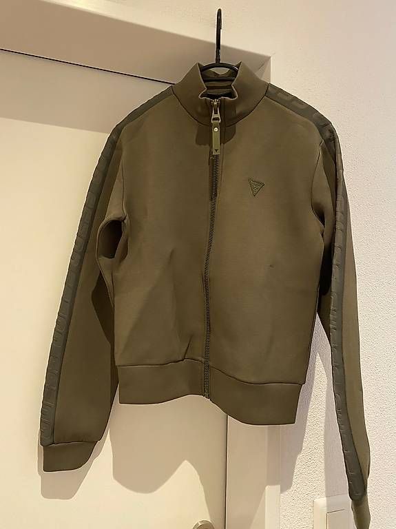 Guess Giacche: GUESS Sweatjacke – Nuovo (secondo la descrizione) da Dachsen venduto da Jay_3