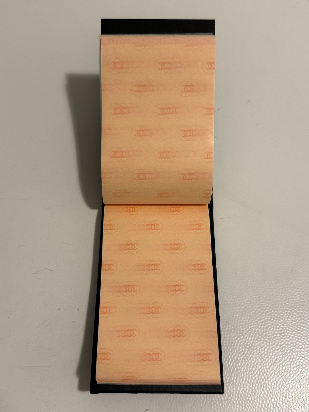 Chanel Make-up: Chanel Mattierendes Papier – Usato da Zürich venduto da luxforless 4