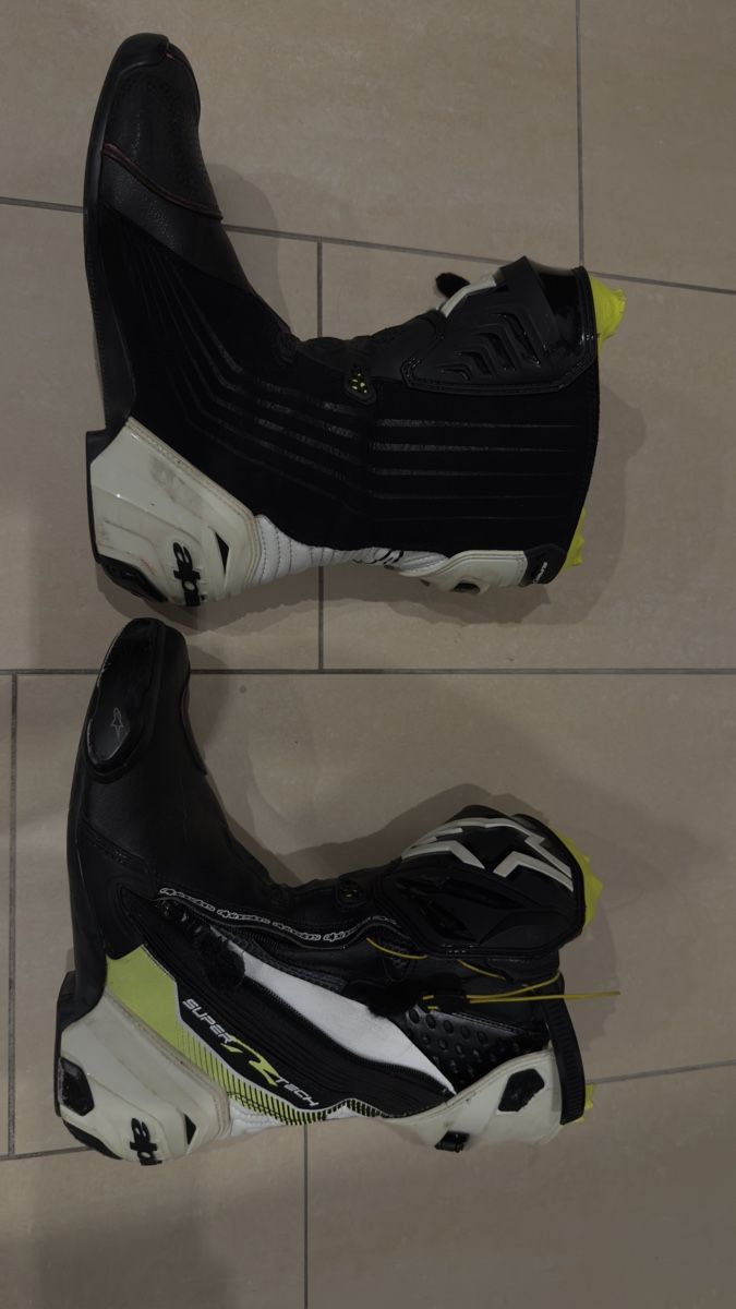 Alpinestars Herrenschuhe: Alpinestars Supertech R – Gebraucht aus Wetzikon ZH von HD2004