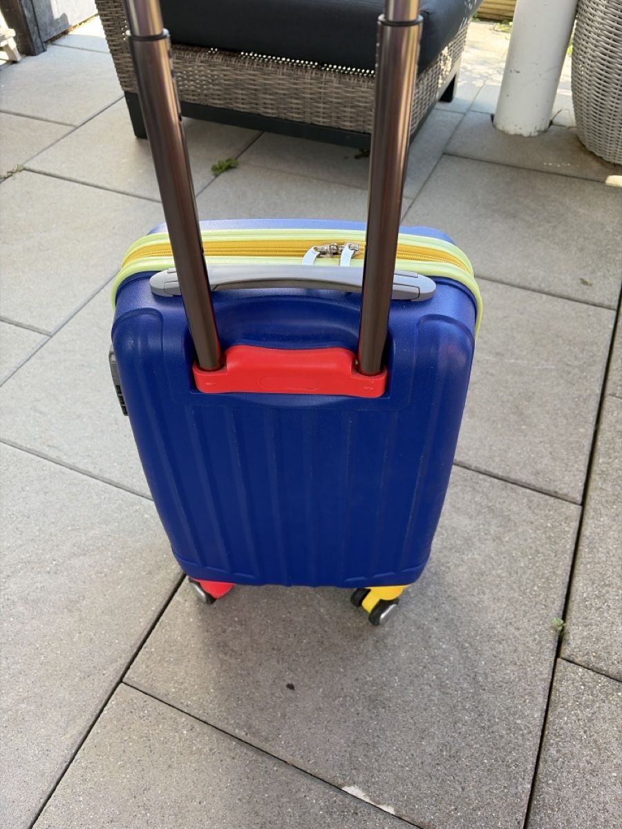 Reisekoffer: Kinderkoffer – Gebraucht aus Safenwil von Djr2d2