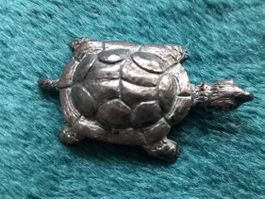 Hübsche Schildkröte aus Metall