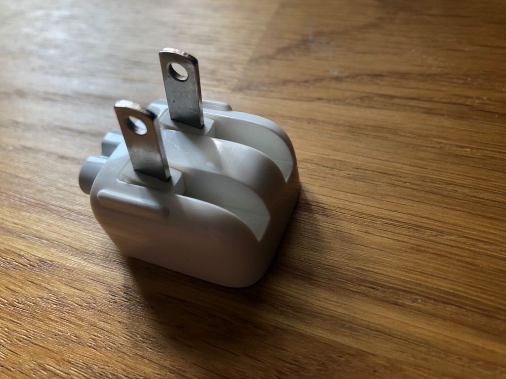 Travel Adapter Kit US 2 Pin Duckhead Power Plug (Gebraucht) in Biel ...