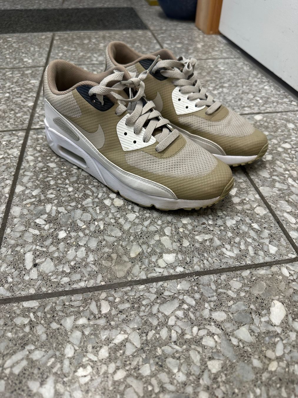 Nike Scarpe da uomo: Nike schuhe – Usato da Zug venduto da uri_z6fm