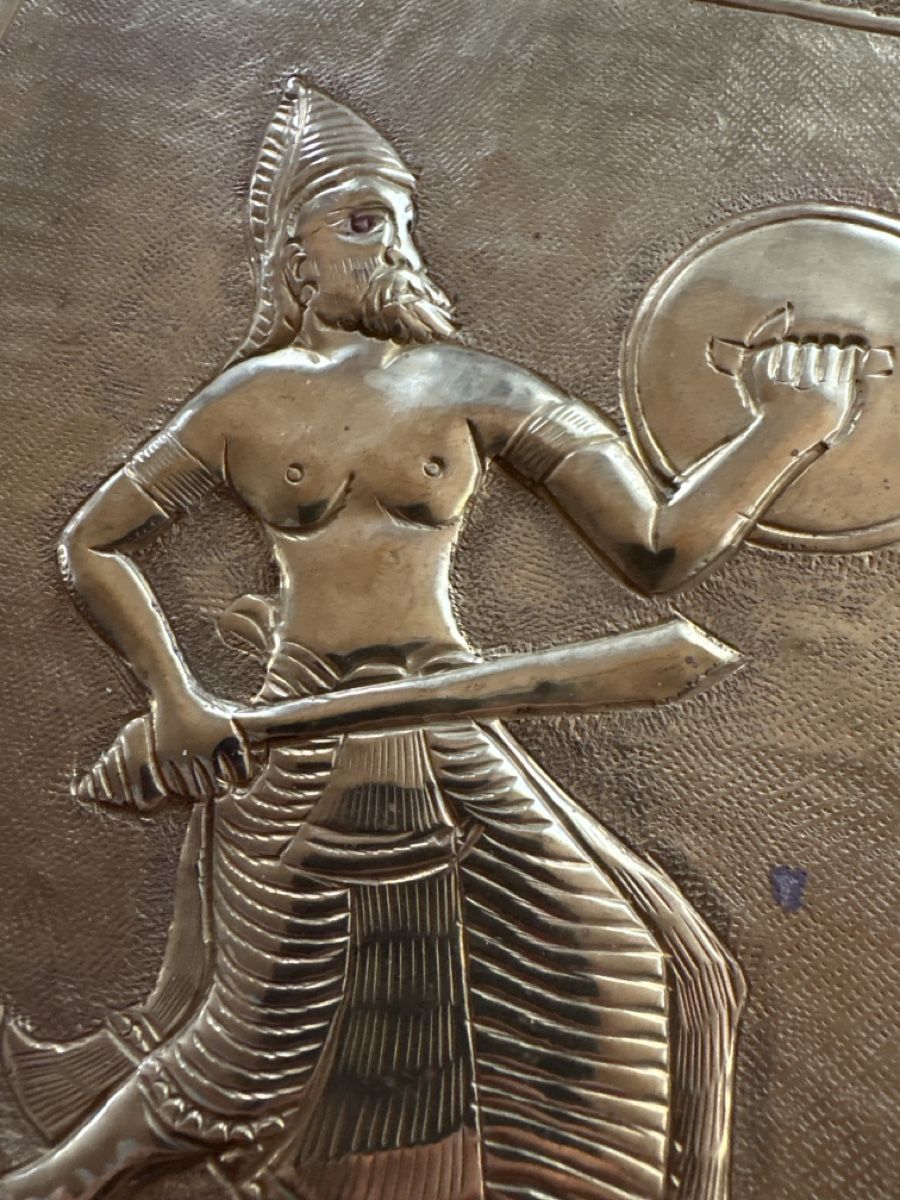 Foto & Immagini: Messing Bild Relief Sasanindischer Krieger – Usato da Rümlang venduto da euqinom16 1