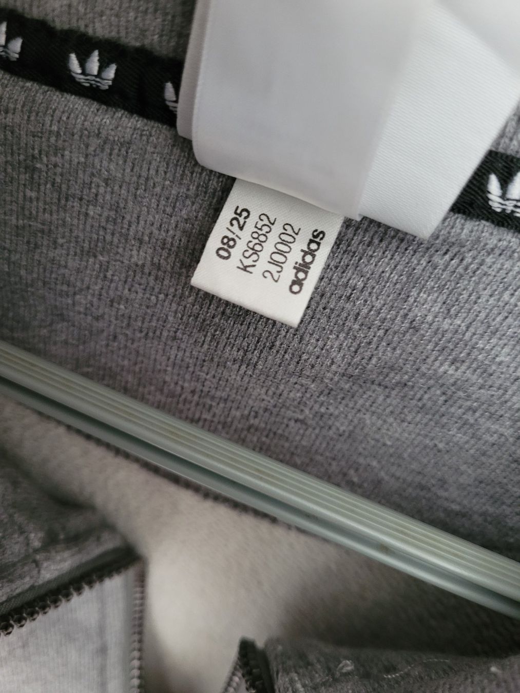 Adidas Pullover & Sweatshirts: Adidas pullover – Gebraucht aus Zürich von Saxer1900 2