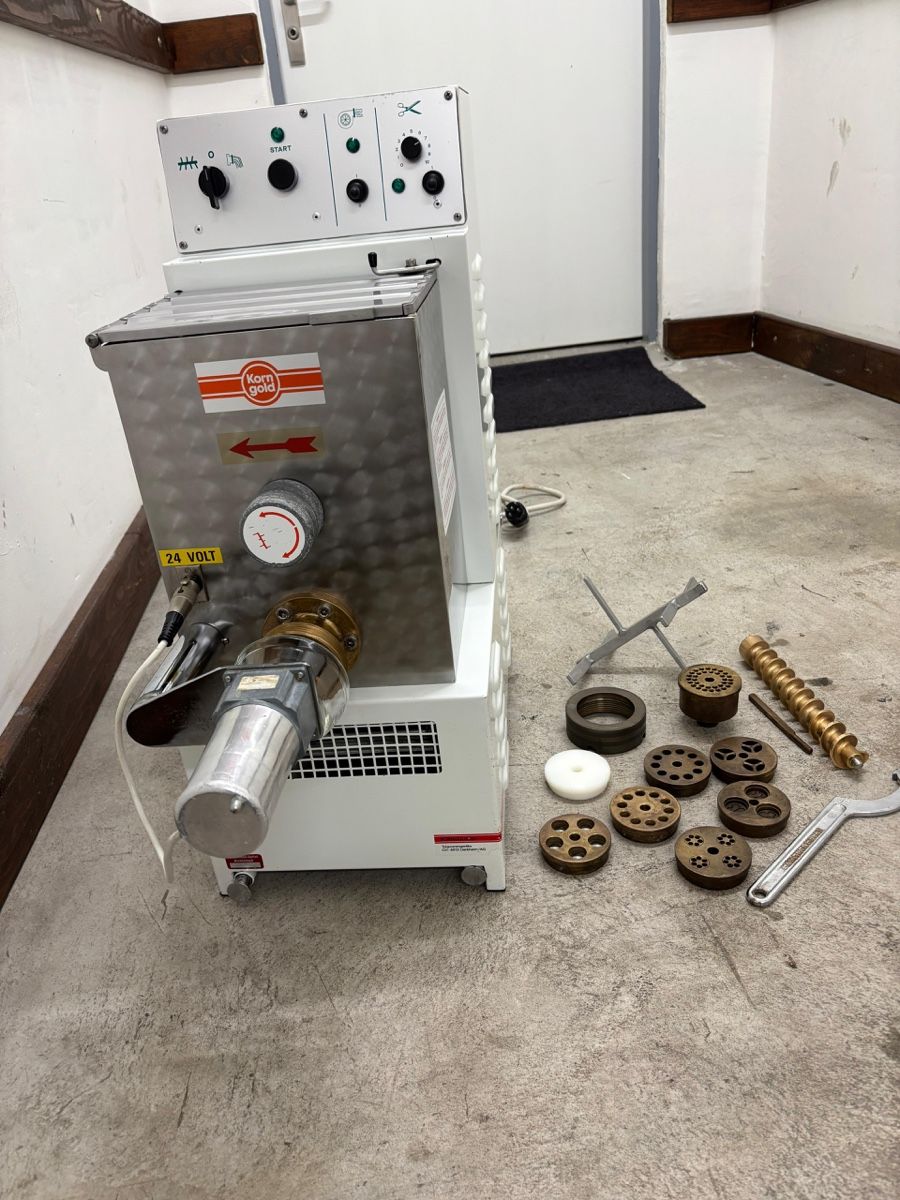 Elettrodomestici da cucina: Pasta und Glacemaschine – Usato da Dietikon venduto da dia_y8y5 3