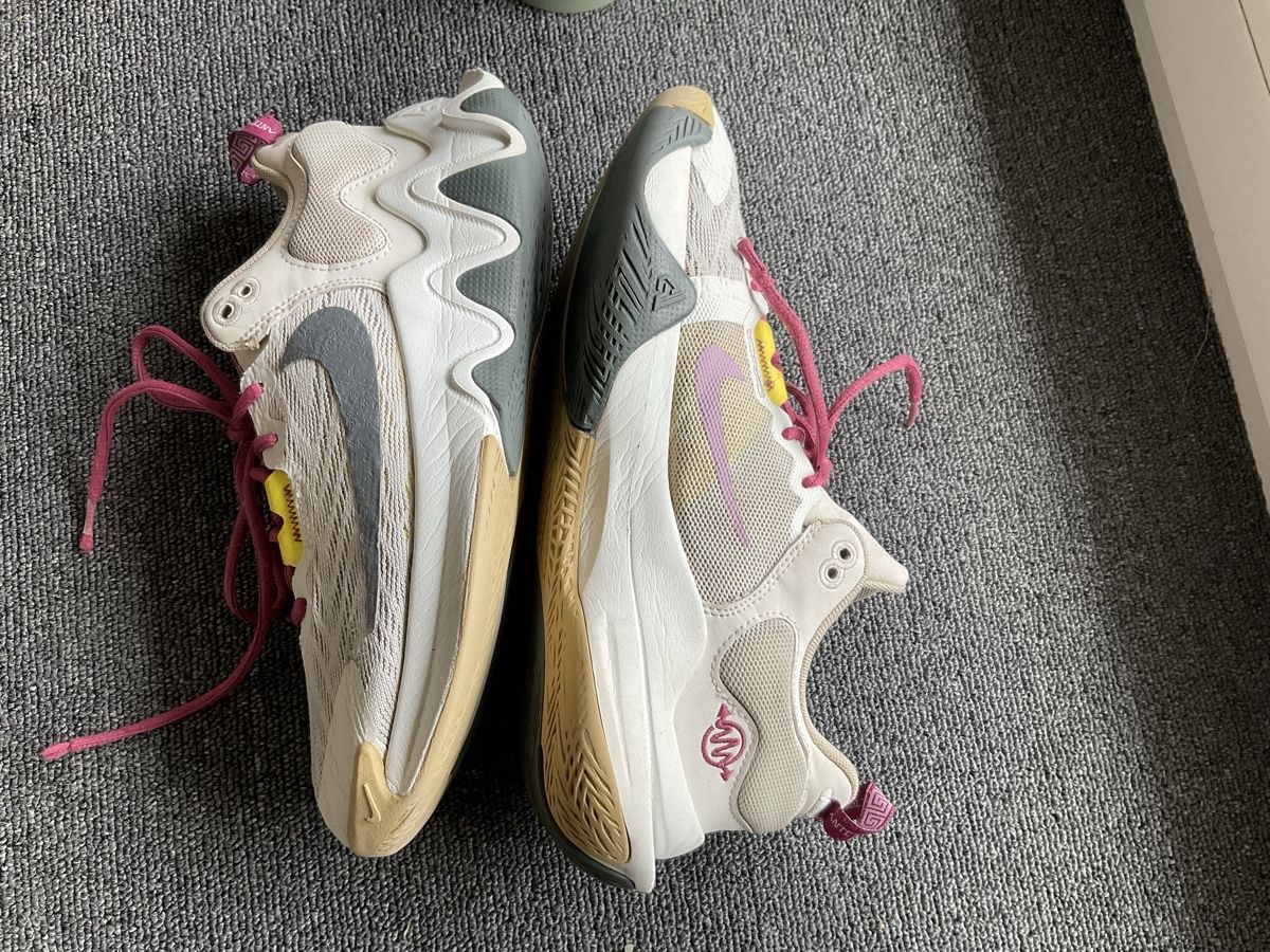 Nike Scarpe da uomo: Nike Giannis Immortality 2 unisexe taille 41 beige – Usato da Bulle venduto da Zaman66 3