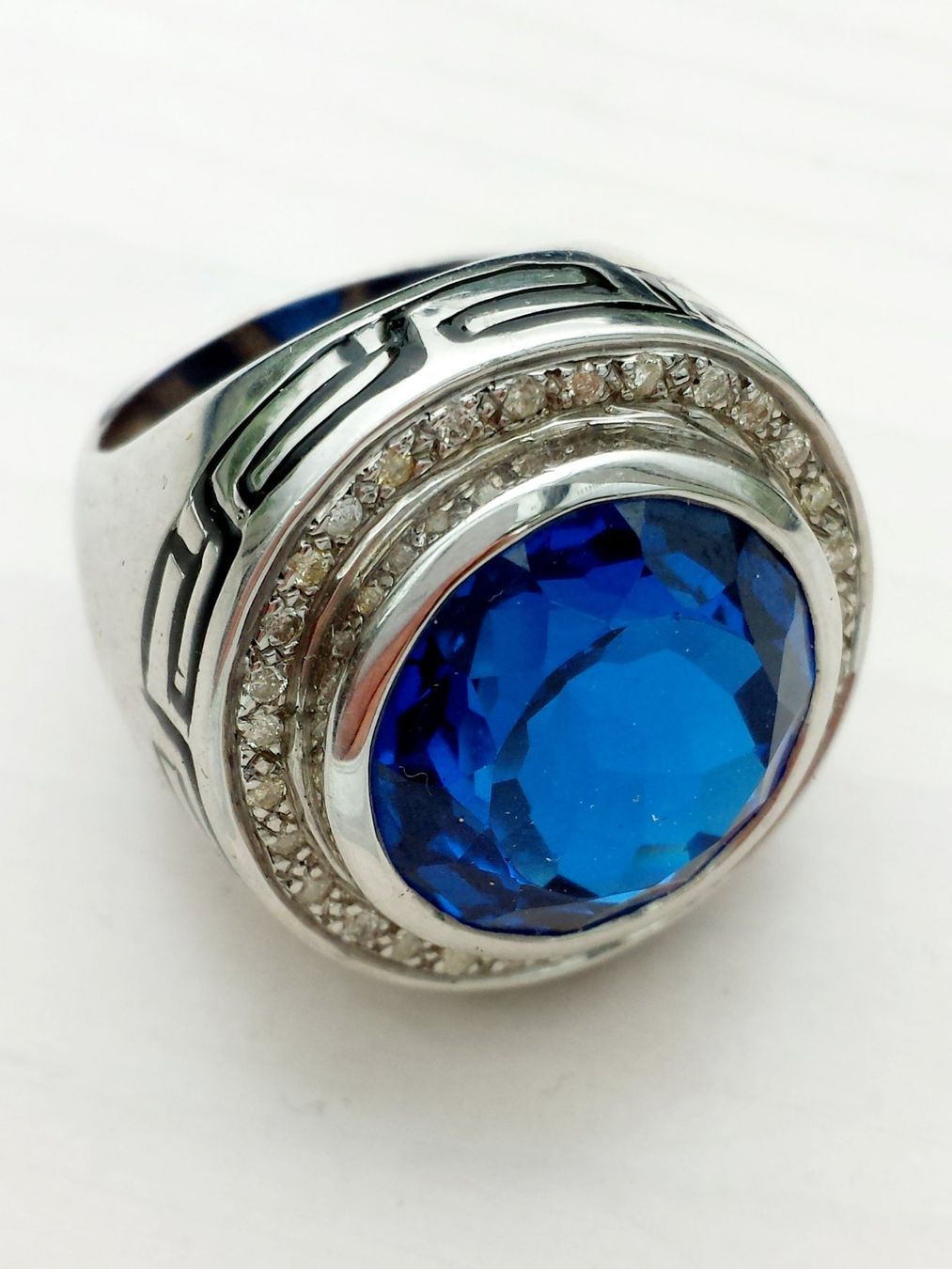 Anelli: Massiver Ring mit leuchtend blauem Stein Grösse 58 – Nuovo (secondo la descrizione) da Zürich venduto da ben_mn5h 8
