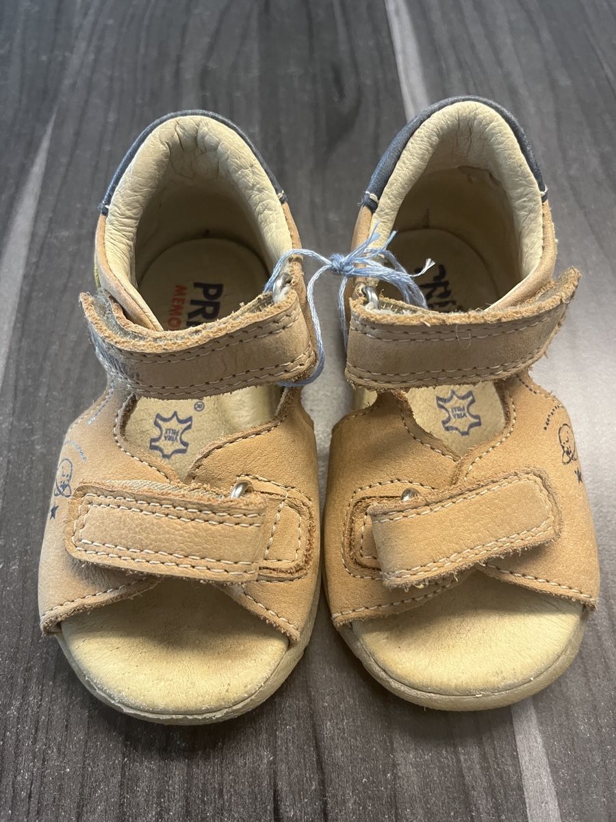 Primigi Chaussures garçon: Sandalen Kinder Grösse 21 – D'occasion à Unterkulm par Swissbmwdriver