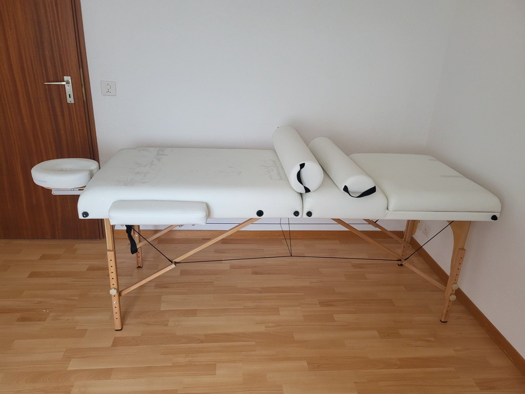 Gonser Massagegeräte: Massageliege und Zubehör – Neu (gemäss Beschreibung) aus Erstfeld von joc_hhv8 2