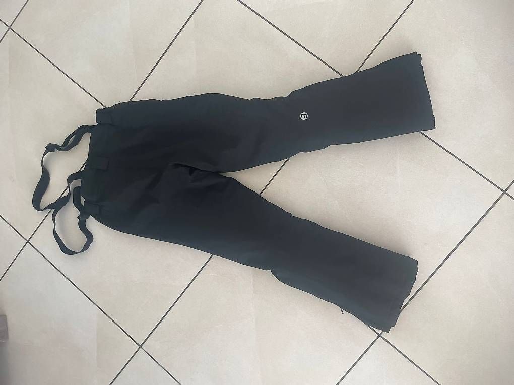 Pantaloni: Pantalons de ski  – Usato da Genève venduto da Chek_ka