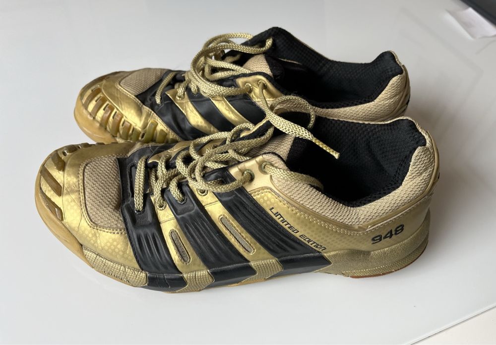 Adidas Handball Stabil Gold Limited Edition Grösse 45/46 (Gebraucht) in ...