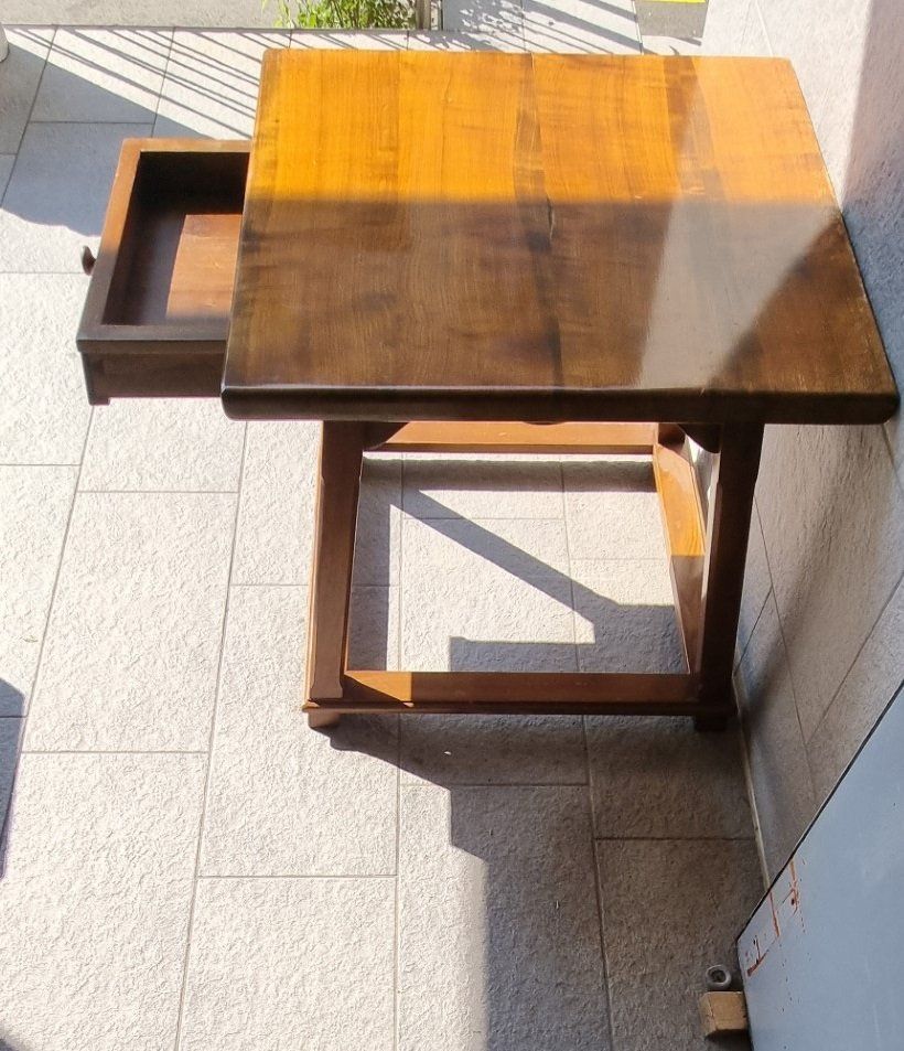 Tavoli: Kleiner Schragentisch. Couchtisch Holz Tisch – Usato da Flums venduto da Flumsantik 4