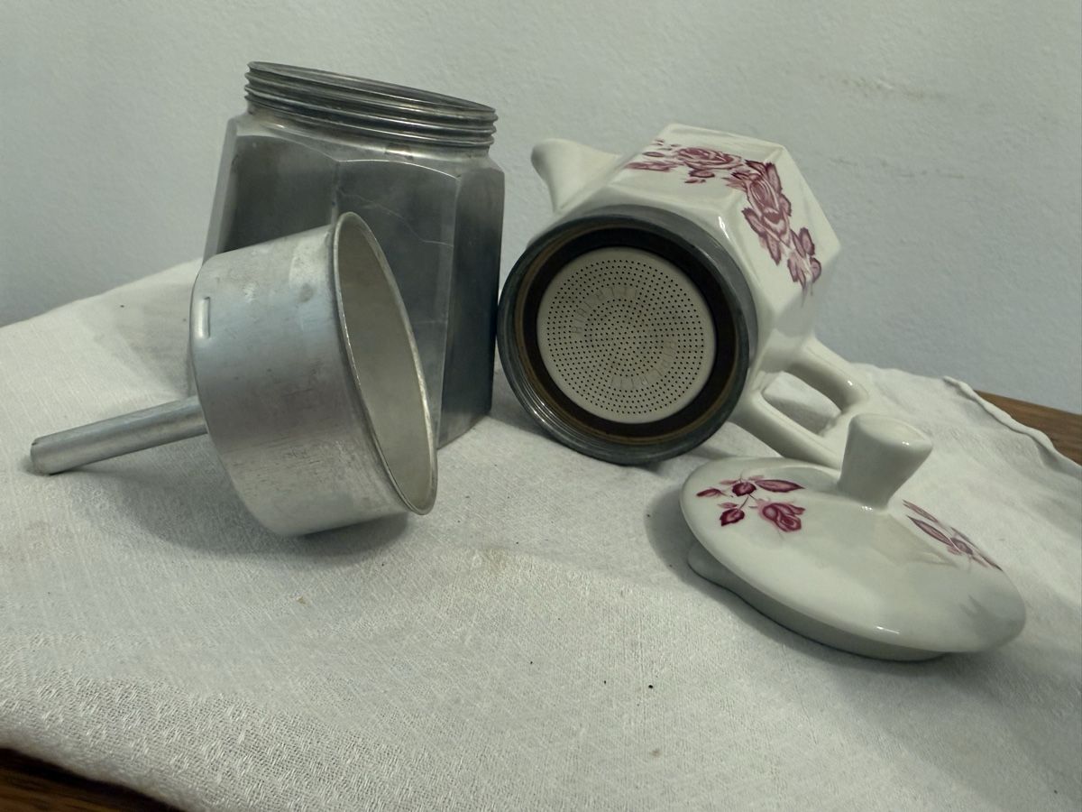 Bialetti Macchine per caffè & Macchine per espresso: Cafetière ancienne  – Usato da Vésenaz venduto da NORA1325 2