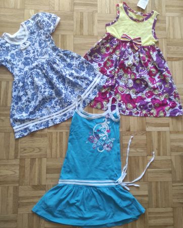 Lot vêtements fille 4 ans 104 cm