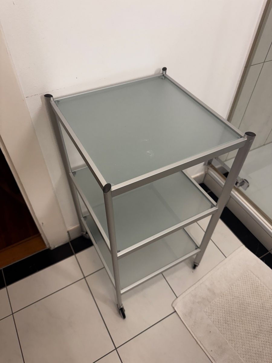 Eléments de bureau: Badezimmer Wagen – D'occasion à Zürich par Leined