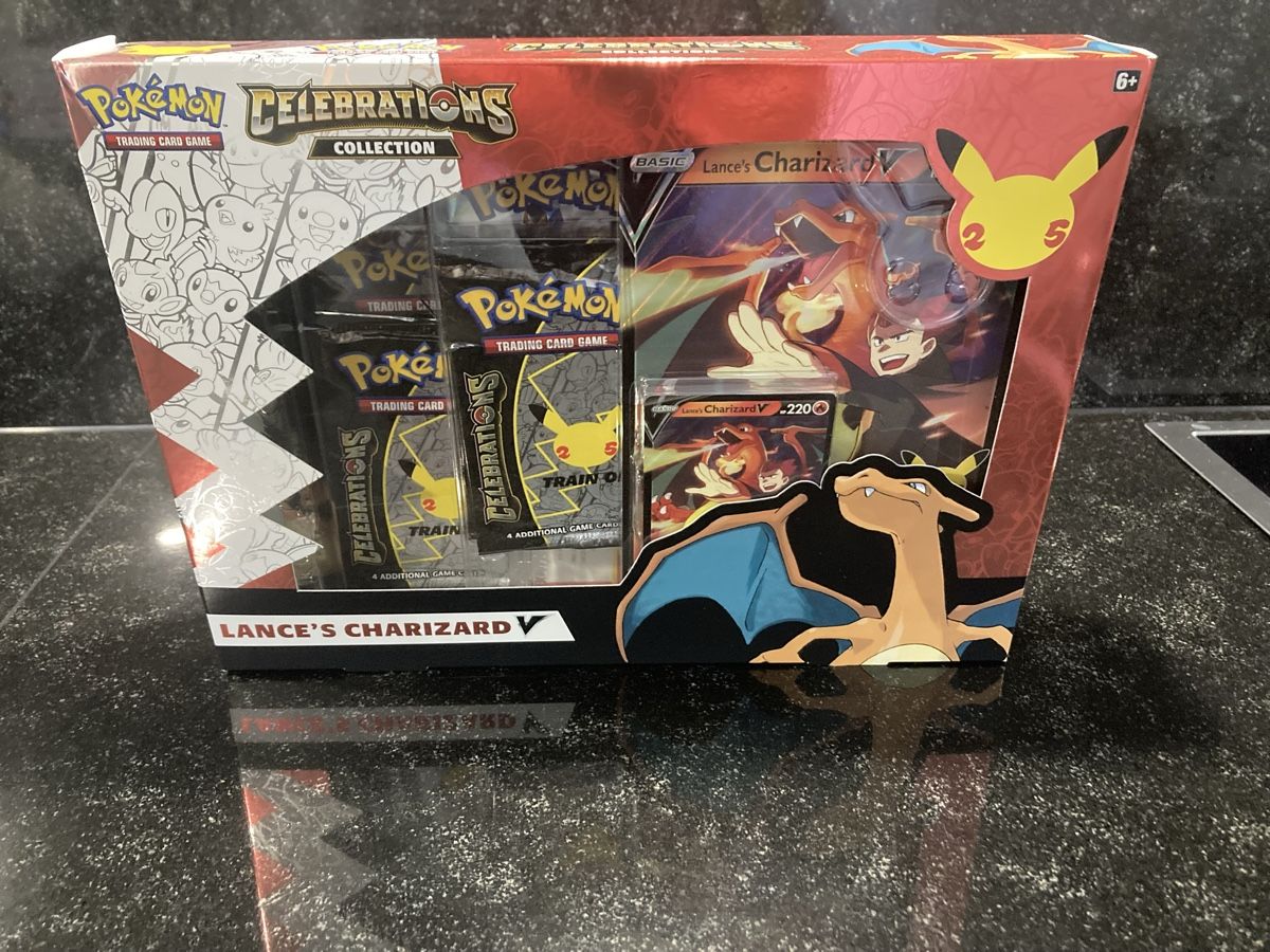 Pokémon Sammelbilder & Trading cards: Celebrations Collection Lance's Charizard V – Neu und originalverpackt aus Wohlen AG von Liridon22