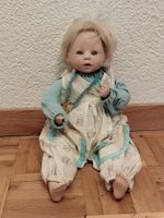 Porzellan-Puppe