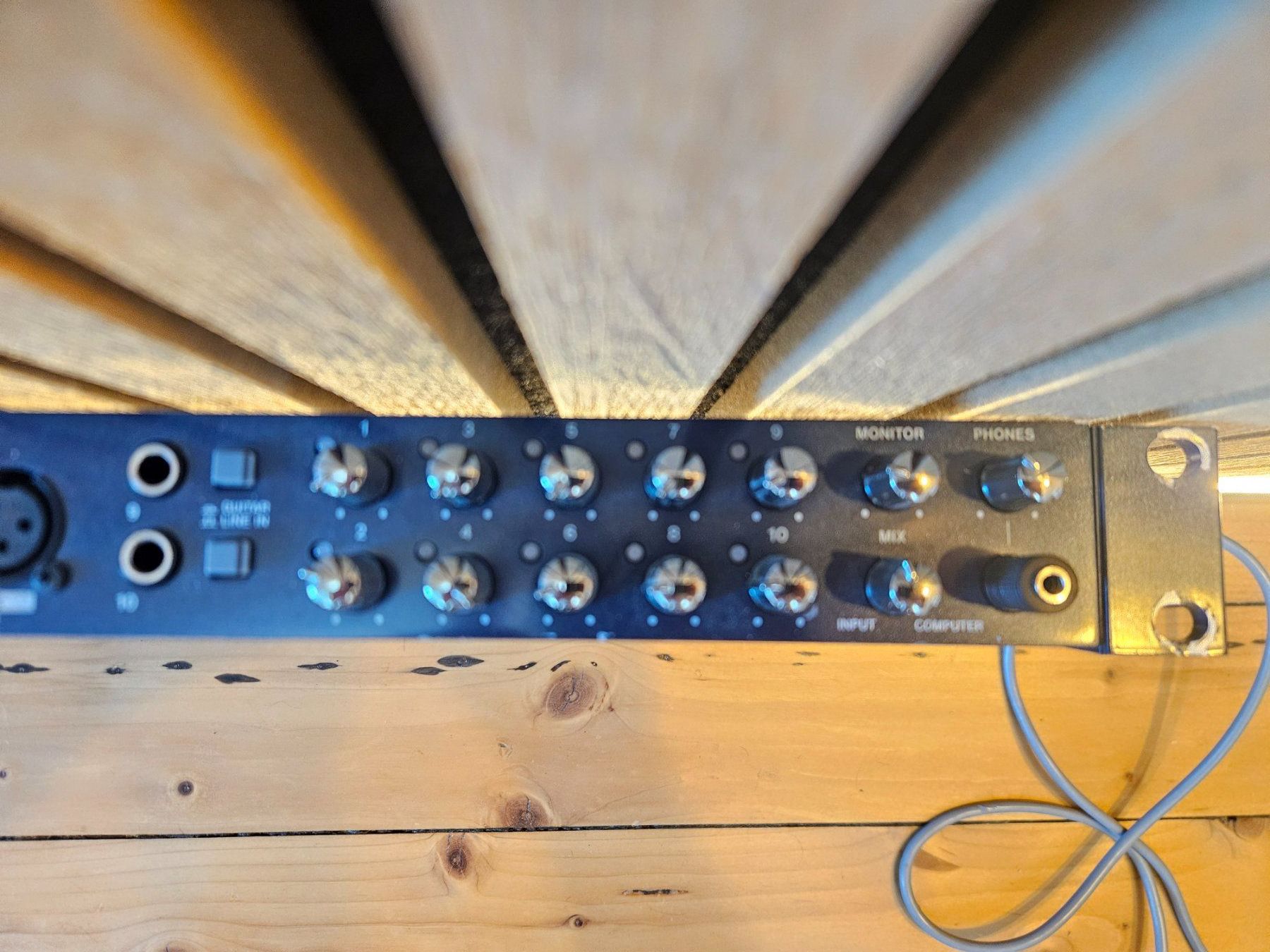 Convertitori: US-1641 16x4 Audio/MIDI Interface with USB 2.0 Technology – Difettoso da Bern venduto da wizotime 3